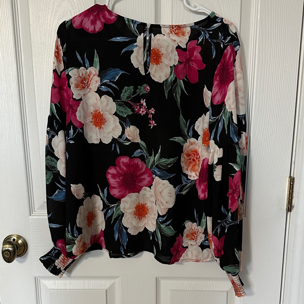 Blu Pepper Black and Pink Floral Blouse - Picture 4 of 4